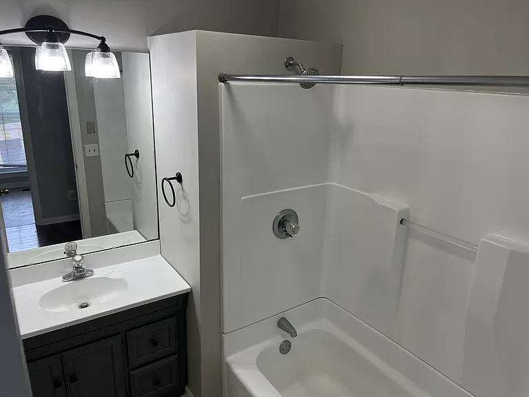 1705 Springview Ln — Photo 6