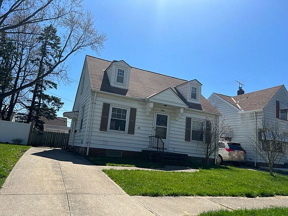 3rd image of 4305 S Hills Dr