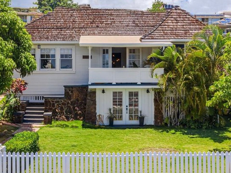 1st image of 3744 Manini Way