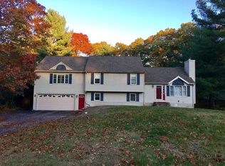50 Nuthatch Ln, Taunton, MA 02780