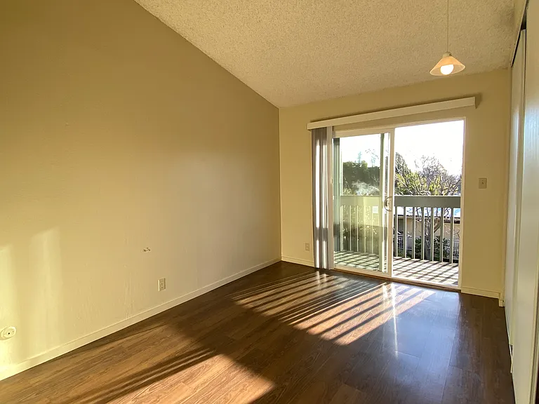 122 Ross St. — Photo 13
