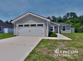 1288 Sarahs Landing Dr, Jacksonville, FL 32221