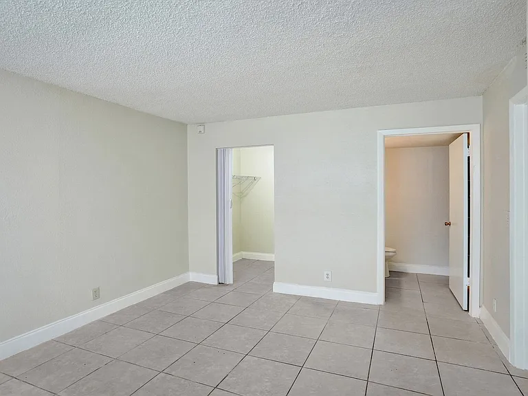 10773 Cleary Blvd #111 — Photo 16