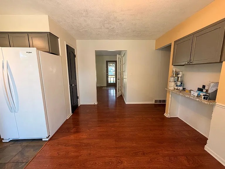 3033 New Holland St — Photo 8