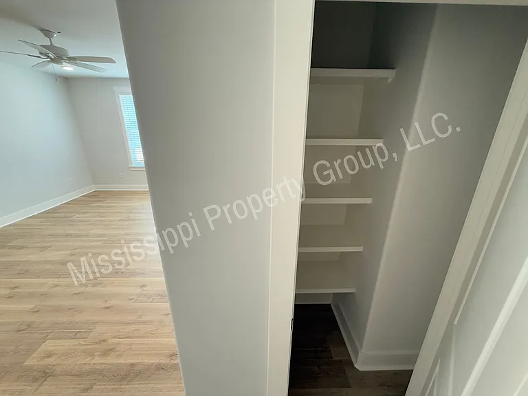 611 Miramar Ln — Photo 23
