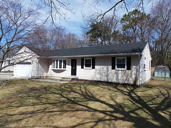 2nd image of 308 Lawrence Dr