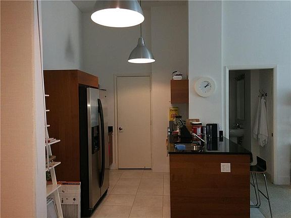 2nd image of 1900 N Bayshore Dr APT 515