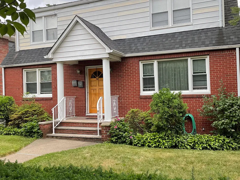 58 Strong St #2
