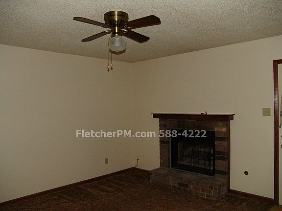2nd image of 310 Bellevue Cir APT A