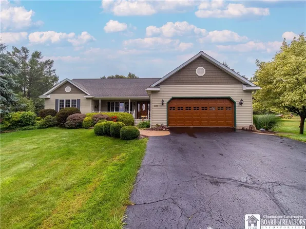 300 Lakeside Dr, Bemus Pt, NY 14712