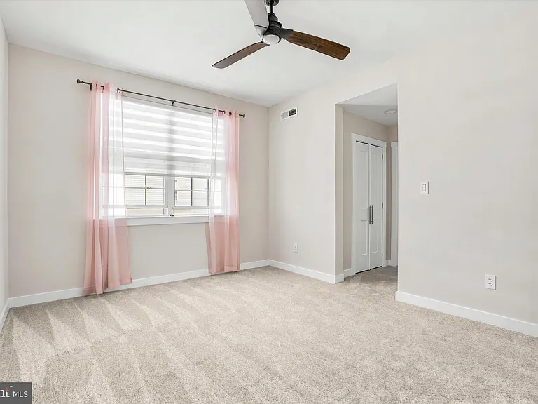 121 Hagen Dr #B — Photo 11