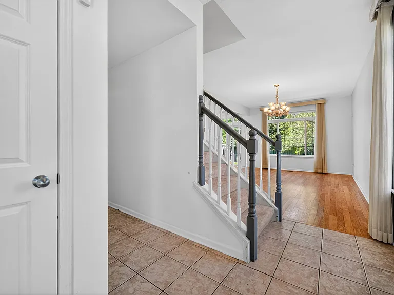 1619 Windward Ct #1619 — Photo 3