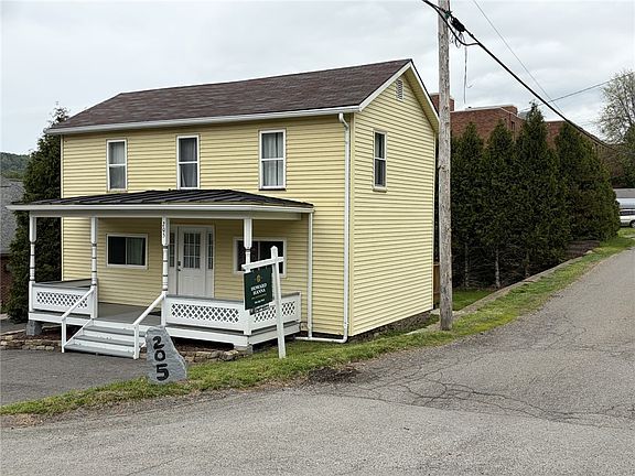2nd image of 205 1st St