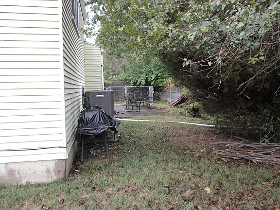 4th image of 2730 Southridge Dr