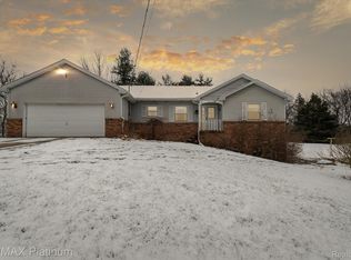 2511 Little Sunset Trl, Brighton, MI
