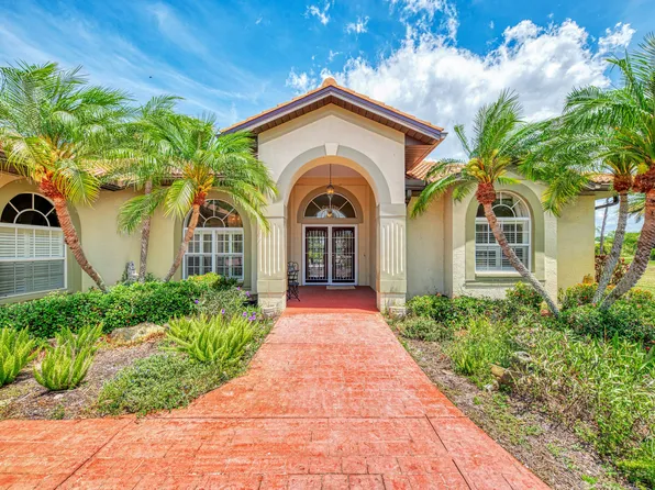 915 Park Place Dr, Englewood, FL 34223