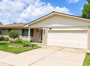 19311 Cheyenne St, Clinton Township, MI 48036