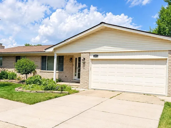 19311 Cheyenne St, Clinton Township, MI 48036