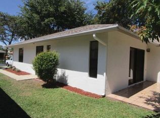 1362 Summit Run Cir, West Palm Beach, FL 33415