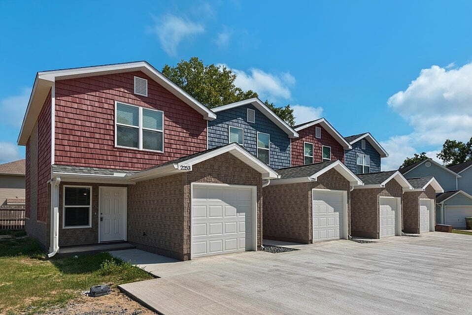 1st image of 2259 Whitman Ln