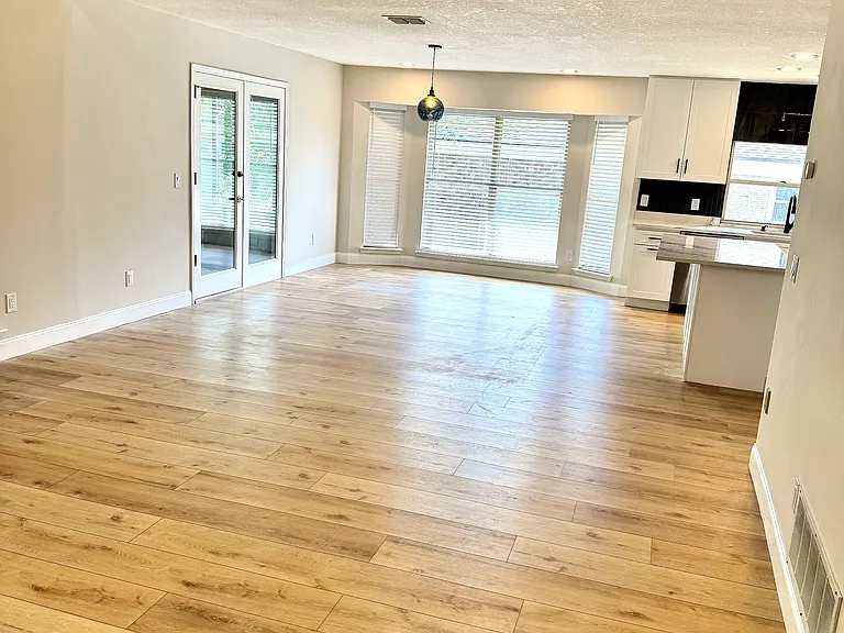 2768 Pebbleridge Ct — Photo 3