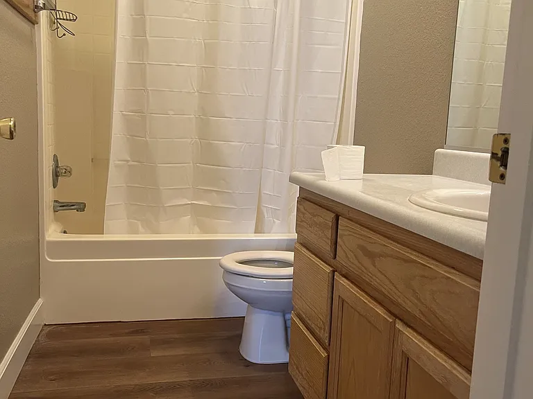 2119 Acacia Ave — Photo 6