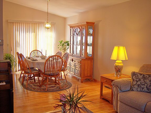 4th image of 27 Tower Hill Dr