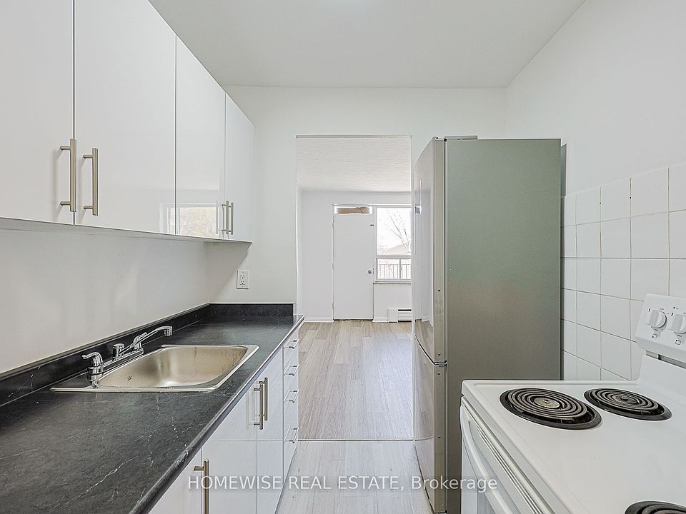 1st image of 2204 Dufferin St #202
