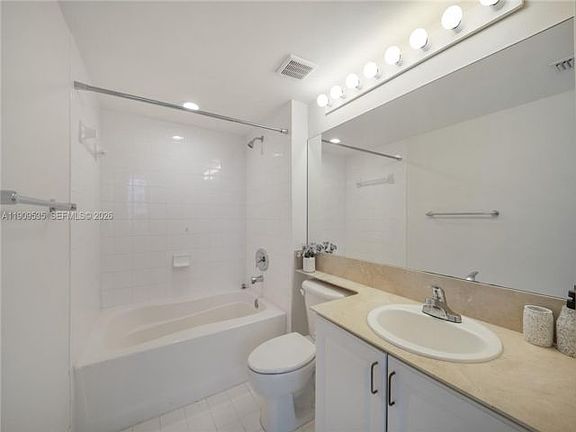 3rd image of 1155 Brickell Bay Dr APT 1602