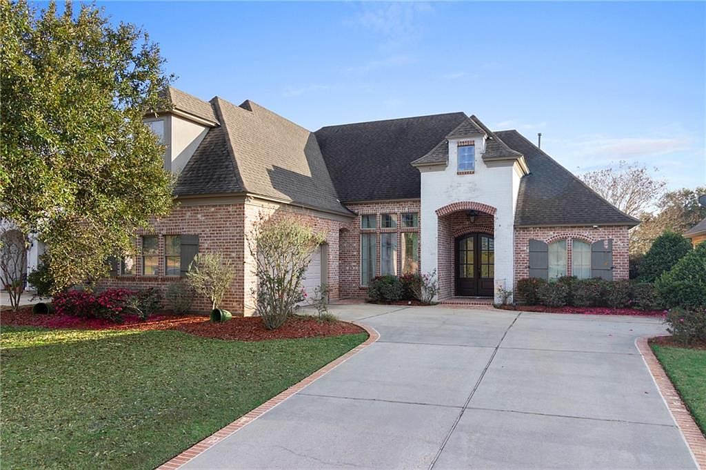 290 Cypress Lakes Dr
