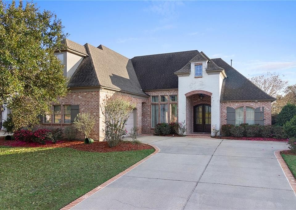 1st image of 290 Cypress Lakes Dr
