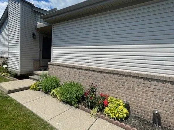 53261 Butternut St, Chesterfield, MI 48051