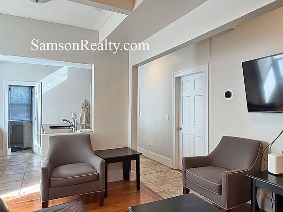 5th image of 20 Governor St #1