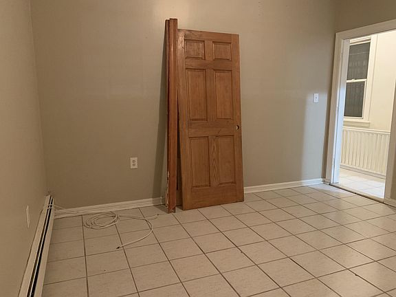 3rd image of 10423 38th Ave