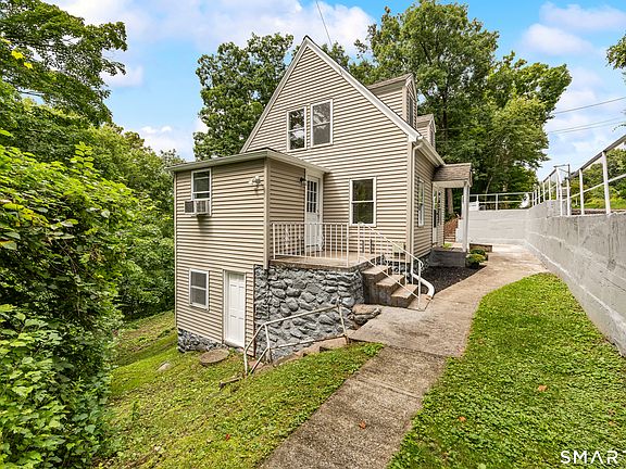 2nd image of 327 Steinmann Avenue