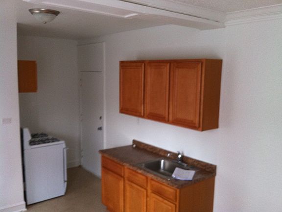 2nd image of 7628 S Kingston Ave APT 3E