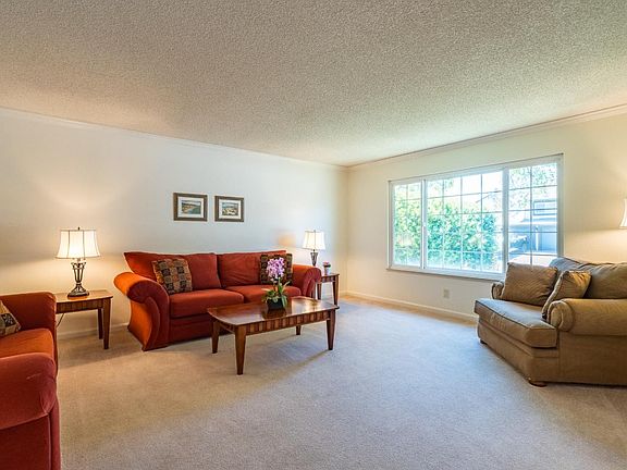 5th image of 339 Churchill Pl
