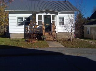 6 Plummer St, Orono, ME 04473