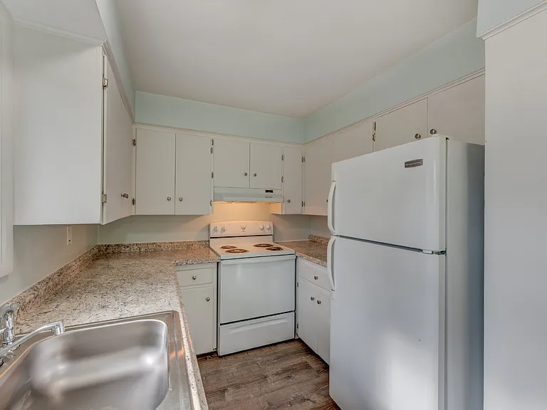 1417 Jefferson St — Photo 5