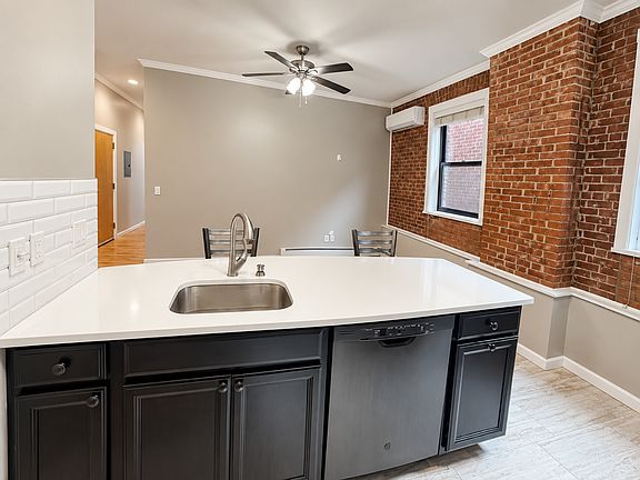 3rd image of 53-55 Bank St #203