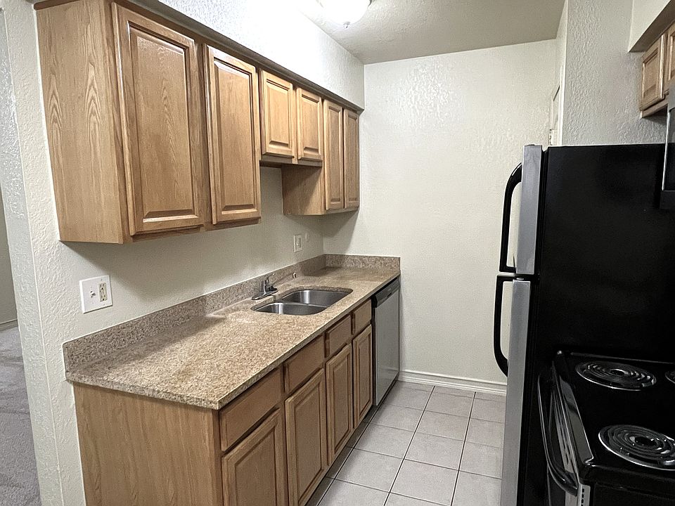 17271 Raupp St, photo 7