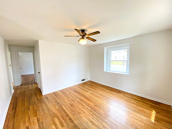 2nd image of 58 Waddell Rd