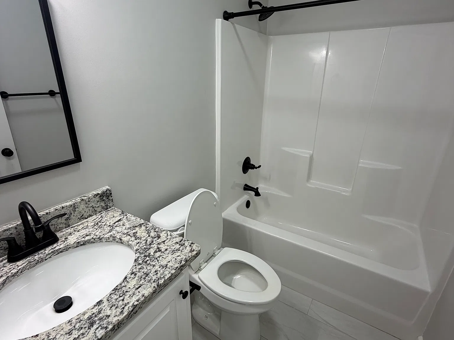 2 bed, 1000 sqft, $1,395 — Photo 4