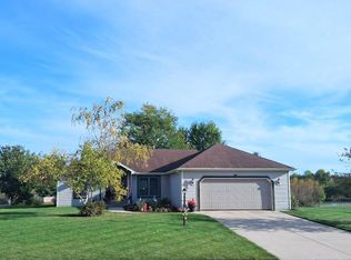 2735 Deer Creek Dr, Racine, WI 53406