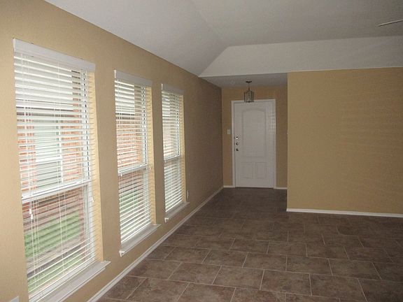 978646_entryway_03102016