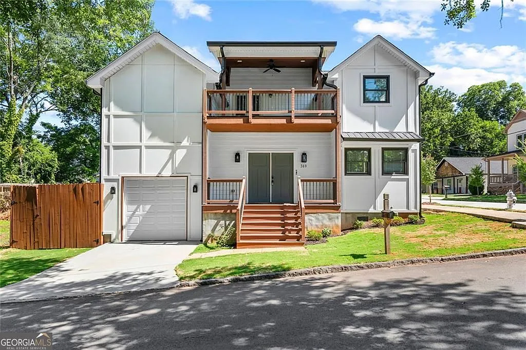 369 Delevan St SW photo 1