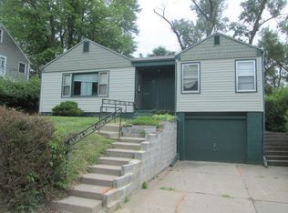 157 Highland Dr, Council Bluffs, IA 51503