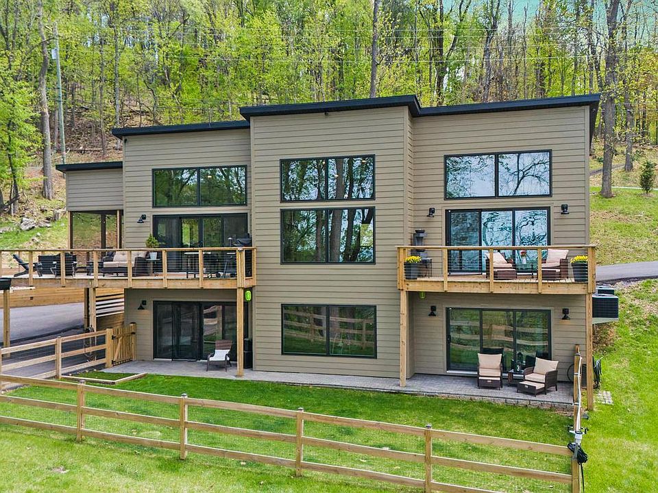 1st image of 753 Club House Rd