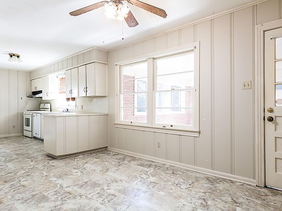 5th image of 312 Bacque Crescent Dr