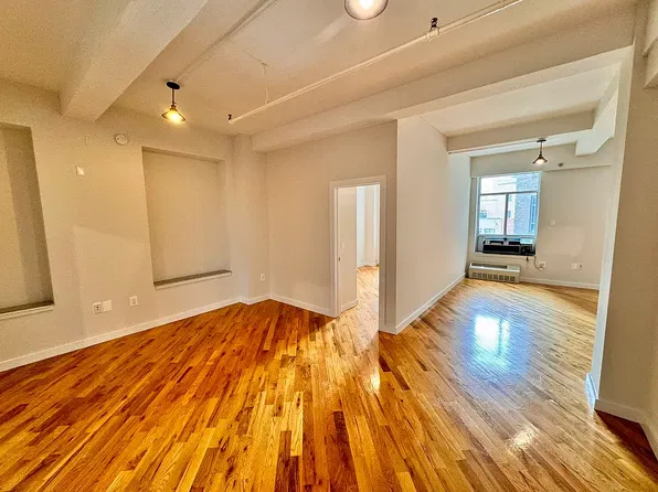 29-28 41st Ave, Long Island City, NY